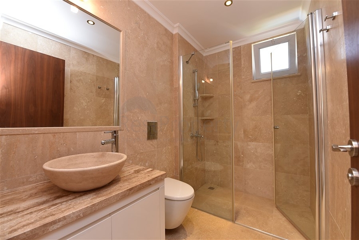 دوبلكس عائلية - 3 غرف وصالة - ضمن منطقة هادئة - كوناكليه / الانيا 