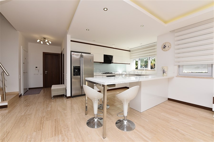 دوبلكس عائلية - 3 غرف وصالة - ضمن منطقة هادئة - كوناكليه / الانيا 