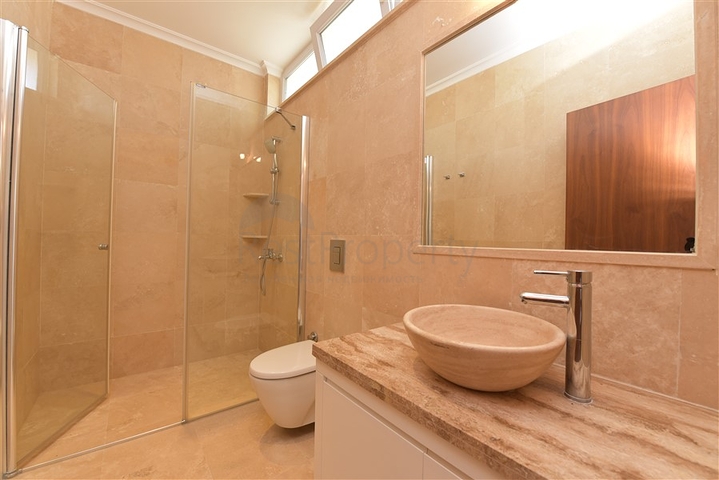 دوبلكس عائلية - 3 غرف وصالة - ضمن منطقة هادئة - كوناكليه / الانيا 