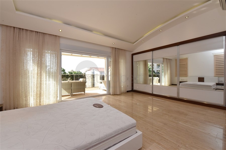 دوبلكس عائلية - 3 غرف وصالة - ضمن منطقة هادئة - كوناكليه / الانيا 