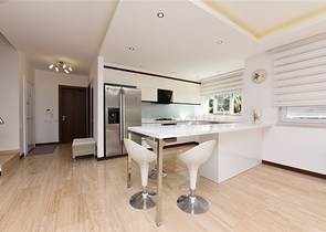 دوبلكس عائلية - 3 غرف وصالة - ضمن منطقة هادئة - كوناكليه / الانيا 