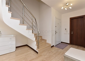 دوبلكس عائلية - 3 غرف وصالة - ضمن منطقة هادئة - كوناكليه / الانيا 