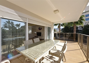 دوبلكس عائلية - 3 غرف وصالة - ضمن منطقة هادئة - كوناكليه / الانيا 