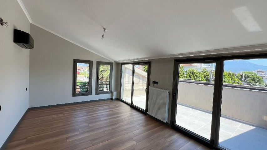 فيلا 3+1 في منطقة فتحية