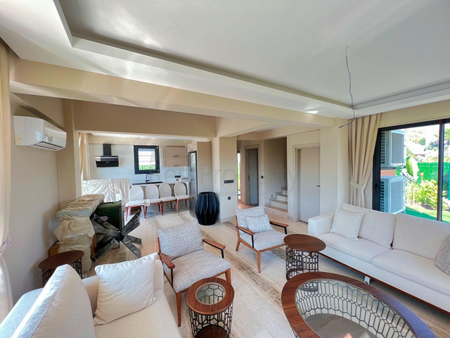 فيلا 3+1 في منطقة فتحية 