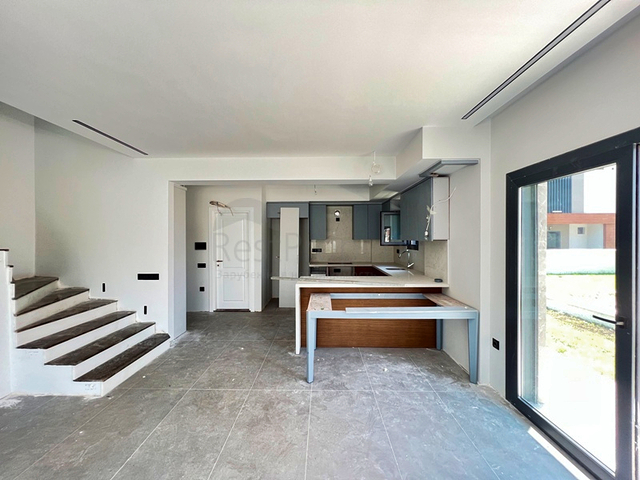 فيلا 4+1 في منطقة فتحية 