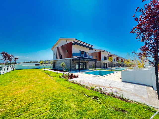 فيلا 4+1 في منطقة فتحية 