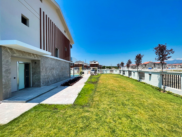 فيلا 4+1 في منطقة فتحية 