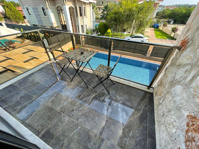 شقة دوبلكس 4 + 1 في منطقة بيليك أنطاليا