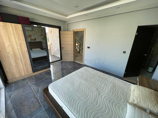 شقة دوبلكس 4 + 1 في منطقة بيليك أنطاليا