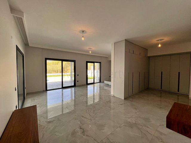 فيلا 3+1 في منطقة فتحية