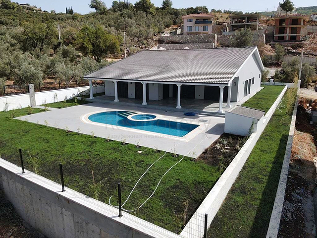 فيلا 3+1 في منطقة فتحية