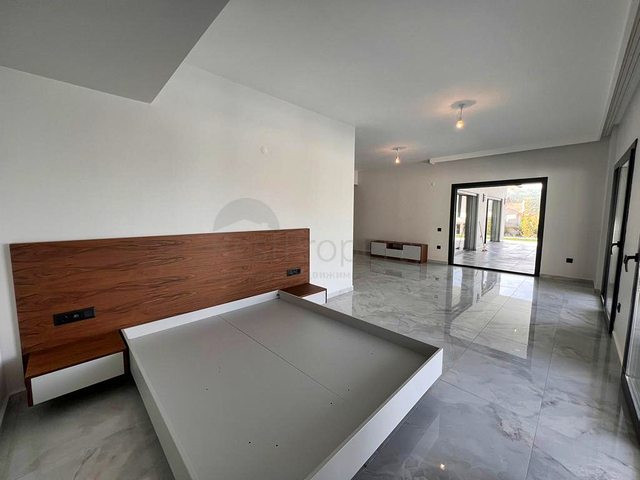 فيلا 3+1 في منطقة فتحية