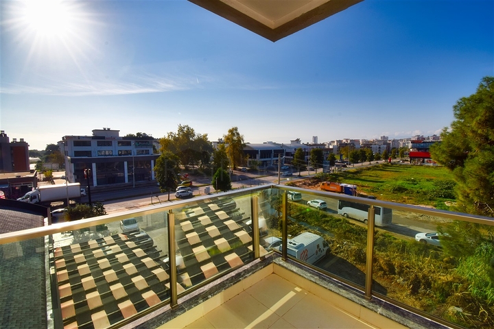 شقة 3 + 1 في منطقة ارمينيك أنطاليا