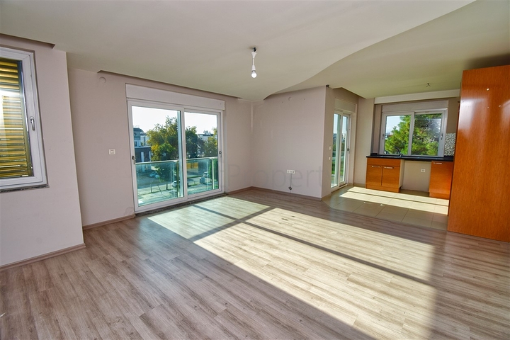 شقة 3 + 1 في منطقة ارمينيك أنطاليا