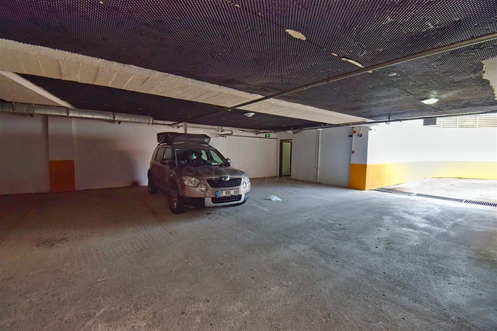 شقة 3 + 1 في منطقة ارمينيك أنطاليا