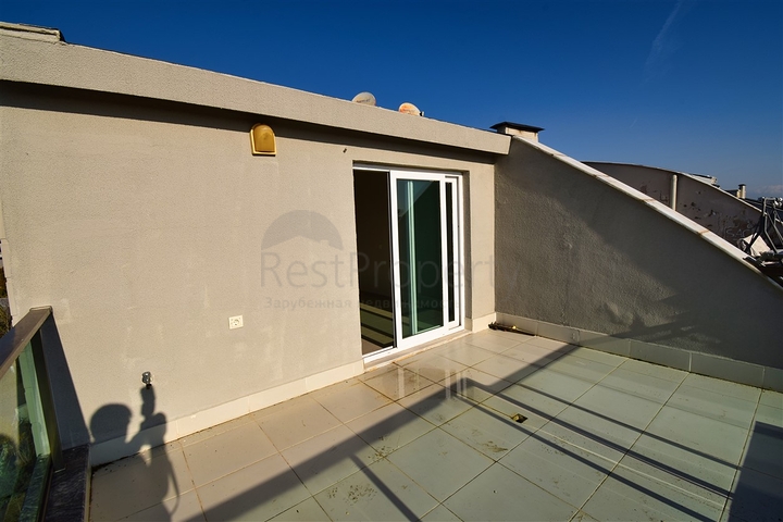 شقة 3 + 1 في منطقة ارمينيك أنطاليا