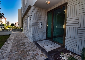 شقة 3 + 1 في منطقة ارمينيك أنطاليا