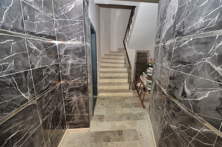 شقق دوبلكس 4 + 1 في منطقة كيبيز - أنطاليا