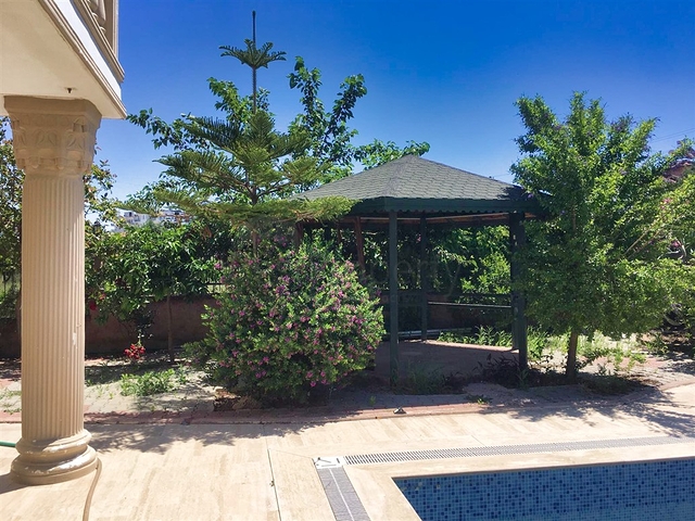 فيلا 4+1 في منطقة سايد انطاليا 