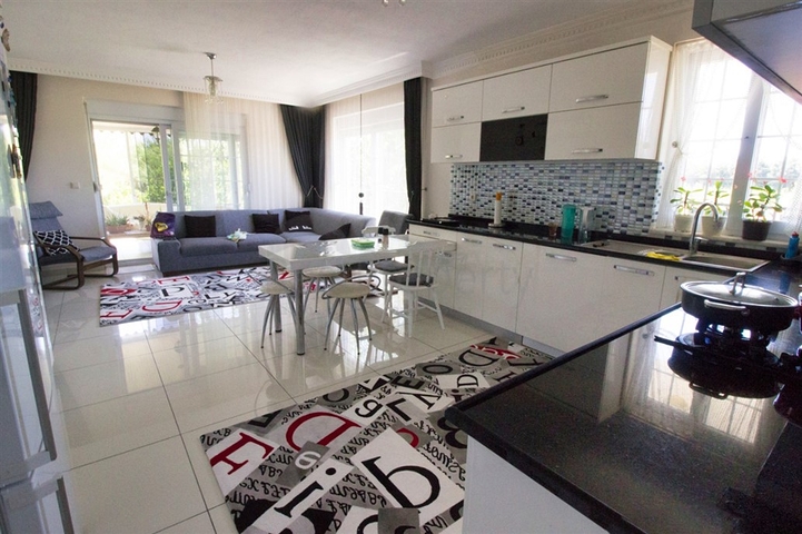 فيلا 4+1 في منطقة سايد انطاليا 