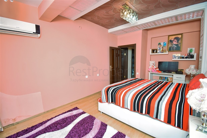 فيلا 4 + 1 في منطقة بيليك أنطاليا