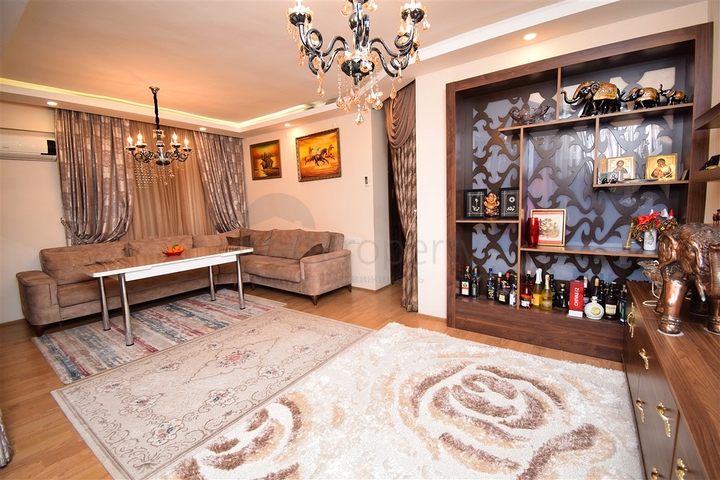 فيلا 4 + 1 في منطقة بيليك أنطاليا