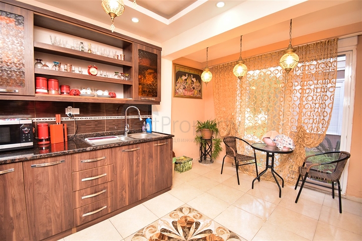 فيلا 4 + 1 في منطقة بيليك أنطاليا