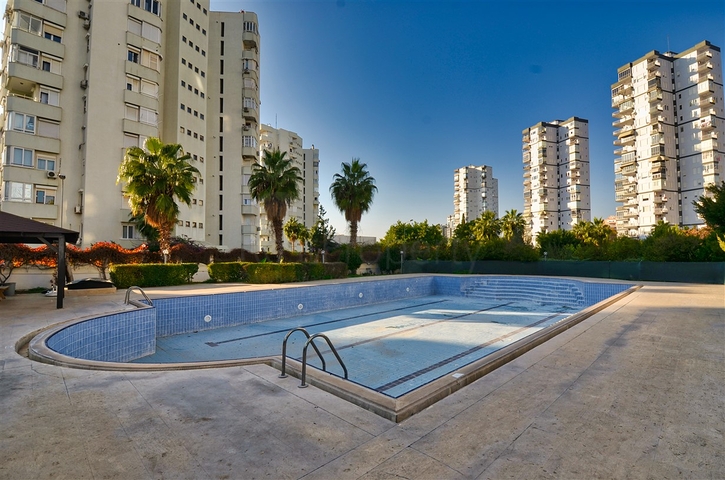 شقة 2 + 1 في منطقة لارا أنطاليا