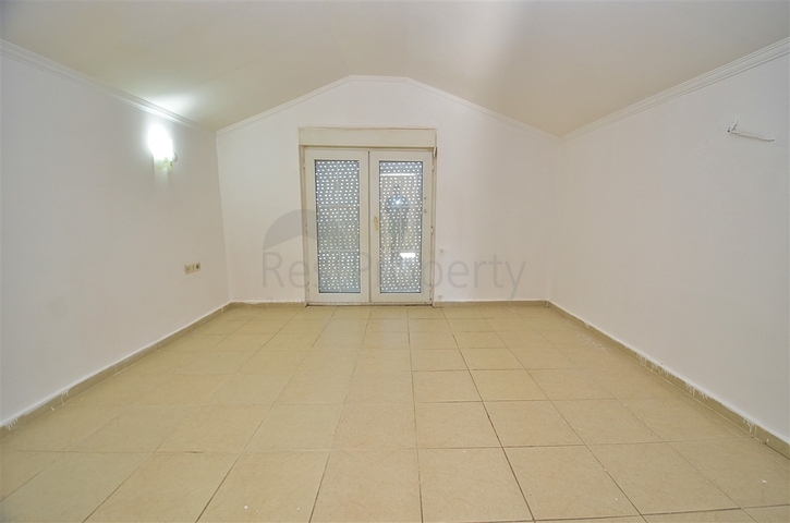 فيلا 4 + 1 في منطقة بيليك أنطاليا