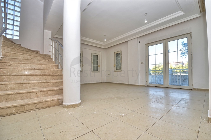 فيلا 4 + 1 في منطقة بيليك أنطاليا