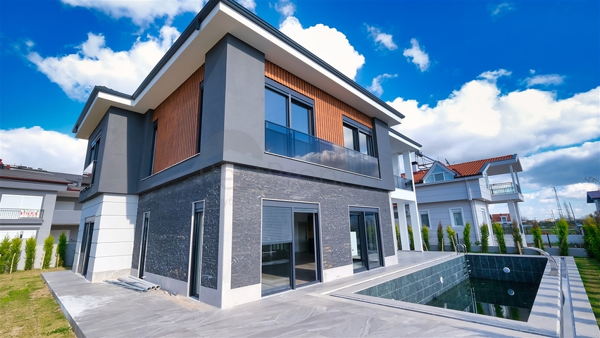 فيلا 5+1 في دوشيمالتي-منطقة أنطاليا 