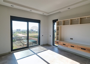 فيلا 5+1 في دوشيمالتي-منطقة أنطاليا 