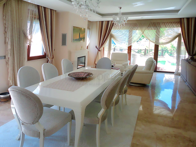 فيلات في حي هاجيسكيلر-أنطاليا