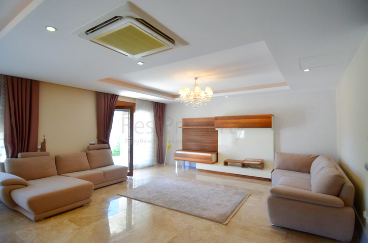 فيلات في حي هاجيسكيلر-أنطاليا