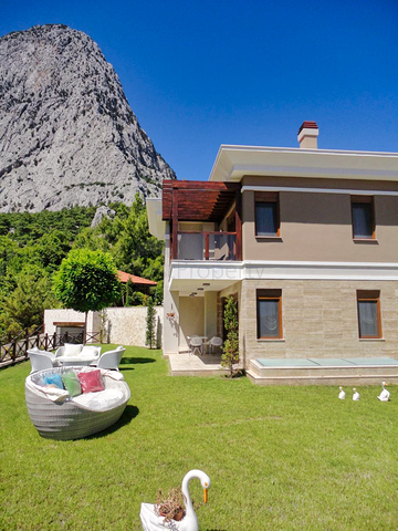 فيلات في حي هاجيسكيلر-أنطاليا