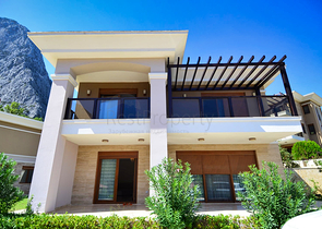 فيلات في حي هاجيسكيلر-أنطاليا