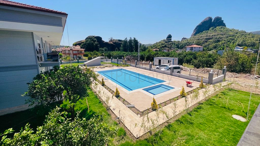 شقة دوبلكس 3 + 1 في كيمير - منطقة أنطاليا 