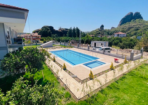 شقة دوبلكس 3 + 1 في كيمير - منطقة أنطاليا 