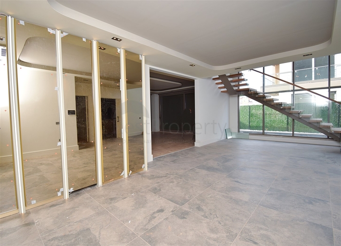 فيلا 4+1 في دوشيمالتي-منطقة أنطاليا