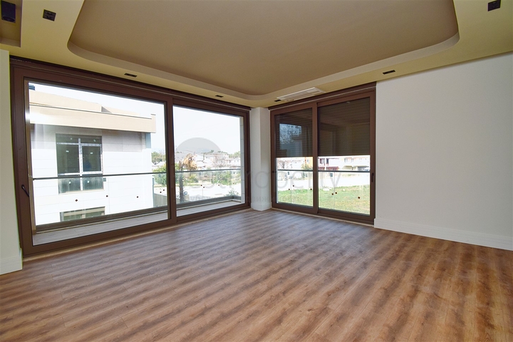 فيلا 4+1 في دوشيمالتي-منطقة أنطاليا