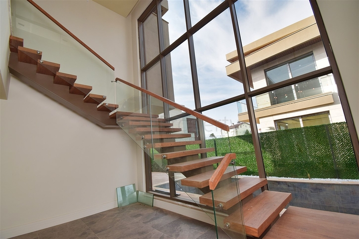 فيلا 4+1 في دوشيمالتي-منطقة أنطاليا