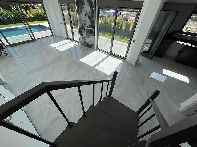 فيلا 3 + 1 في منطقة بيليك أنطاليا 