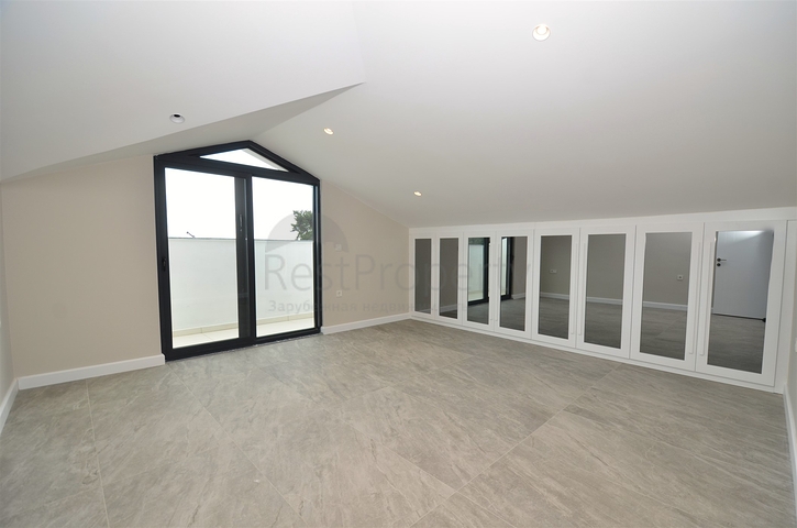 فلل مخطط طابق 4 + 2 و 9 + 3 في كيمير-منطقة أنطاليا