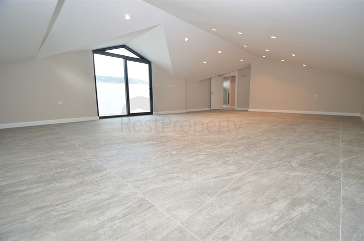 فلل مخطط طابق 4 + 2 و 9 + 3 في كيمير-منطقة أنطاليا