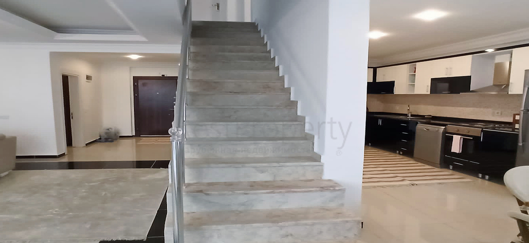 فيلا 4 + 1 في منطقة بيليك أنطاليا 