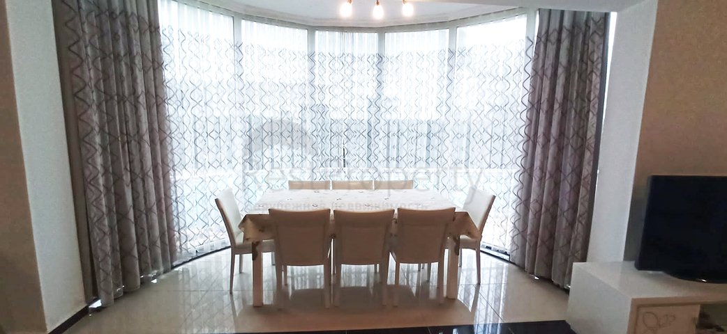 فيلا 4 + 1 في منطقة بيليك أنطاليا 