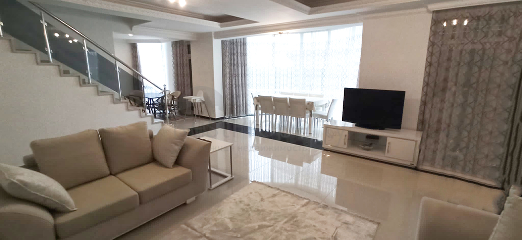 فيلا 4 + 1 في منطقة بيليك أنطاليا 