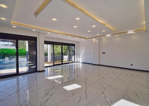 فيلا 5 + 1 في منطقة لارا أنطاليا