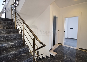 فيلا 5 + 1 في منطقة لارا أنطاليا